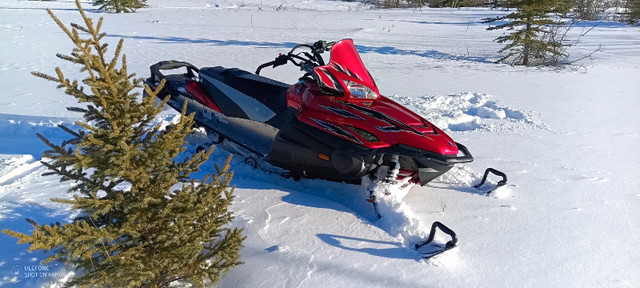 2007 Yamaha 4-Stroke Mountain in Snowmobiles in Whitehorse - Image 2