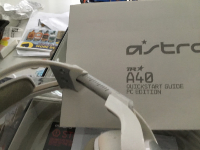 Astra A40 gaming headset  for sale, $40 in General Electronics in Edmonton - Image 2