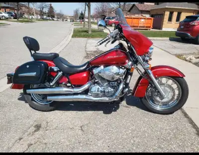 2012 Honda Shadow Aero (VT750 ABS). You need only an M2 license to drive it! Only 30.000 km. This bi...