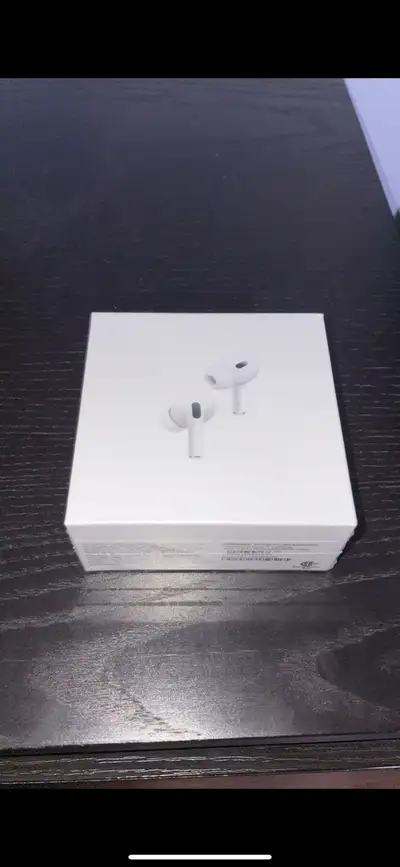 neuf pas déballer reçu à l'achat de mon nouveau cell j'en ai déjà 8-1-9-5-3-1-2-2-9-6 shawinigan/tro...