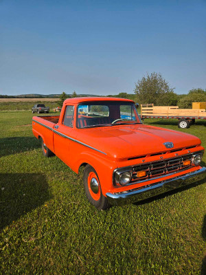 1964 Ford F 100 8' box and nice chrome!