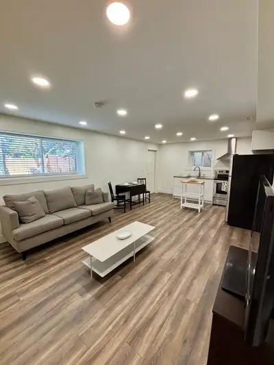 Spacious, bright and airy Three bedroom furnished garden level suite. Great location in a quiet neig...