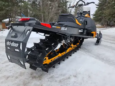 スノーモービル　ski doo  REV800 rev 800 in Snowmobiles in Canada | Kijiji Marketplaces