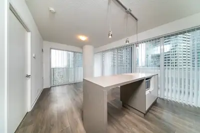 2br 2bath Condo at Harbourfront downtown core