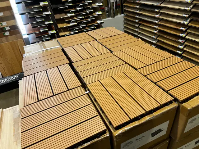 $4 12X12 TEAK WEATHERPROOF WPC OUTDOOR PATIO BALCONY DECK TILES in Patio & Garden Furniture in Barrie - Image 2