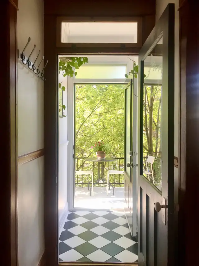 ✨Chambre meublée lumineuse avec bureau privé (5 semaines) in Room Rentals & Roommates in City of Montréal - Image 6