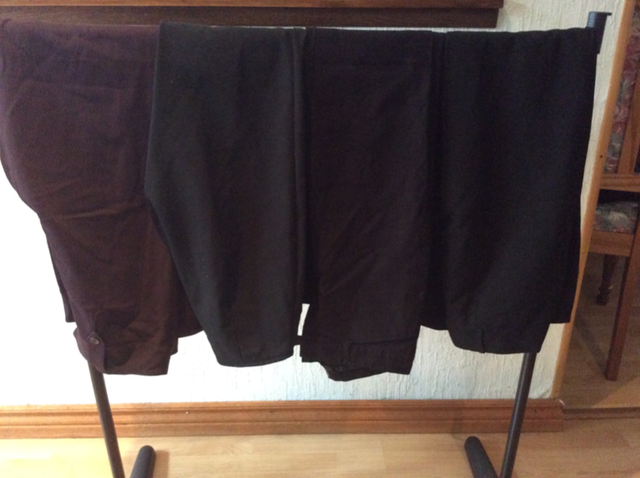 WOMENS JEANS/DRESS PANTS/SKIRTS BLAZERS/TOPS/ CLEARANCE in Women's - Bottoms in Mississauga / Peel Region - Image 4