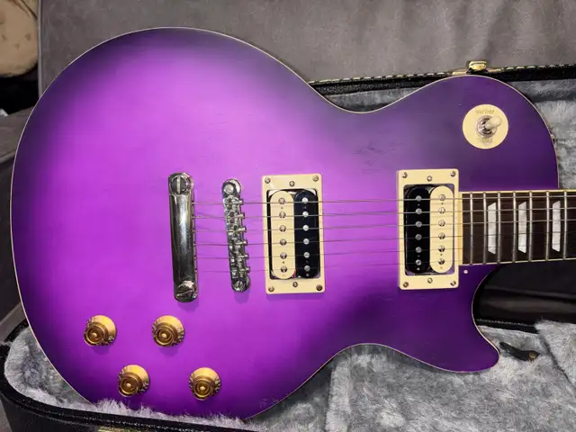 Epiphone Les Paul Classic Worn Purple in Guitars in London - Image 5
