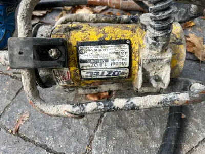 OZTEC 1.8OZ cement Vibrator WITH 15' extension, View more