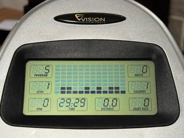 Programmable Exercise Bike in Exercise Equipment in North Shore - Image 9