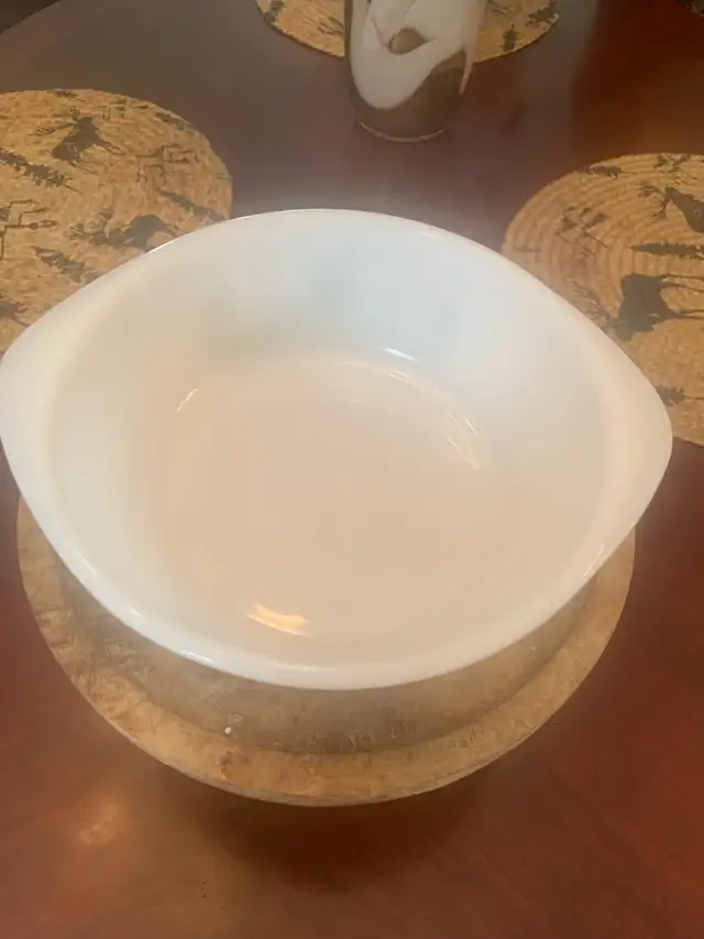 VINTAGE ‘ GLASBAKE GREEN DAISY  2 Qt !  in Kitchen & Dining Wares in Mississauga / Peel Region - Image 4