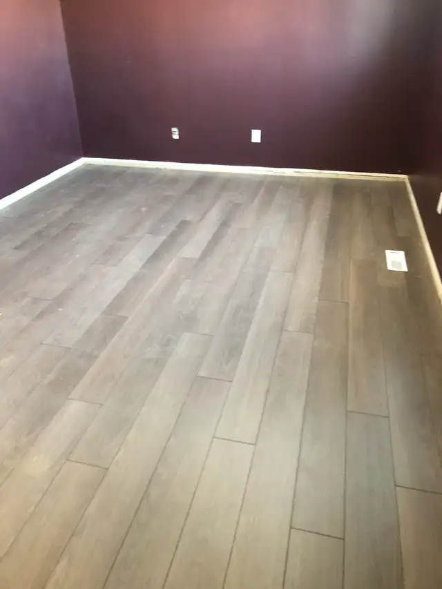 Flooring Installer with availability64840206346499125
