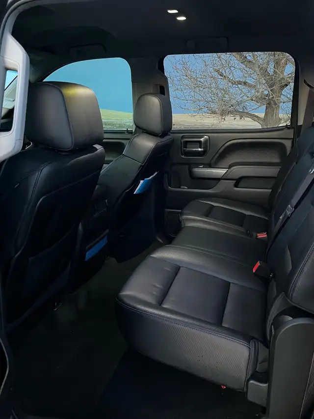 2014 GMC sierra all terrain quick sale in Cars & Trucks in Lethbridge - Image 10