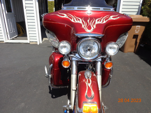 2009 Harley-Davidson FLHTCU avec reculon mécanique et extras dans Routières  à Longueuil/Rive Sud - Image 2