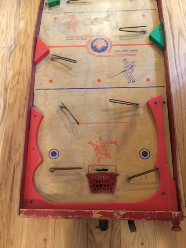 Vintage Munro Table Top Hockey Game $150 in Arts & Collectibles in Trenton - Image 3