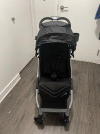 Compact stroller 