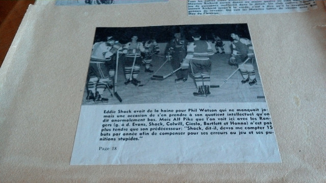 Vintage Hockey 1960  Photo Journal collée J.Guy Talbot dans Art et objets de collection  à Laval/Rive Nord - Image 4