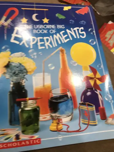 The usborne big book of experiments Scholastic Unmarked new Generate science interests among childre...