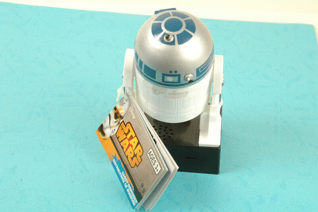 Star Wars R2-D2 Candy Dispenser in Toys & Games in City of Toronto - Image 3