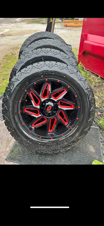 Vision rims x4, size 20 inches x 10 inches wide, bolt pattern 5x5.5, 139.7. This bolt pattern is sta...