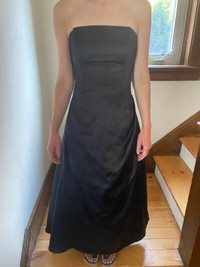 Beautiful Formal Strapless Black Dress with Crinoline SZ XS