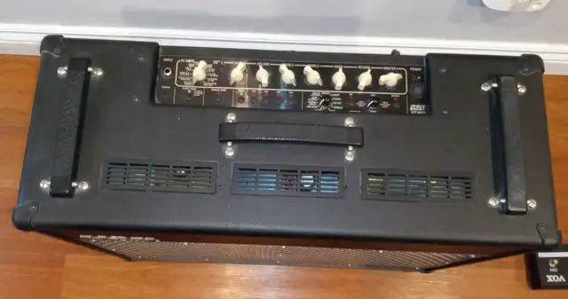The Vox Valvetronix VT100 in Amps & Pedals in St. Catharines - Image 3
