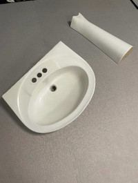 Washroom pedestal sink 