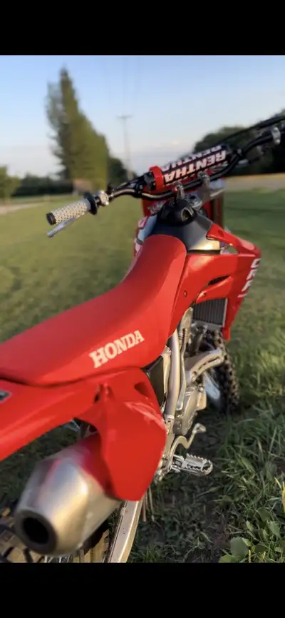 It’s got like 25 hours comes with brand new back tire nothing wrong with it comes with hour meter oi...