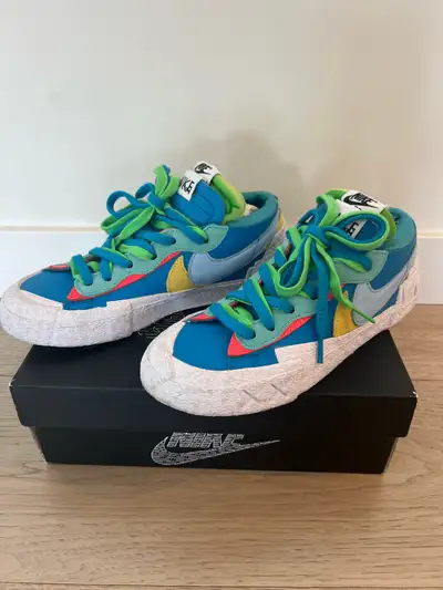 Kaws x Sacai x Nike Blazer Low Neptune Blue Size 5.5, View more