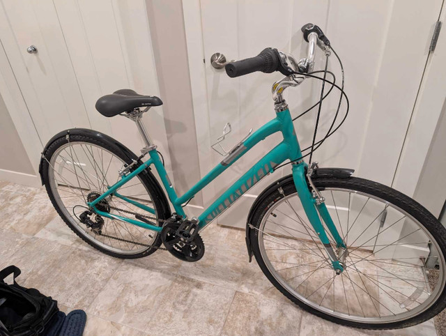 Women's 7-speed Bicycle in Cruiser, Commuter & Hybrid in Calgary