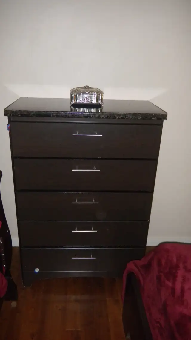 Bedroom set Ensemble Set de Chambre a Coucher QUEEN in Multi-item in City of Montréal - Image 7