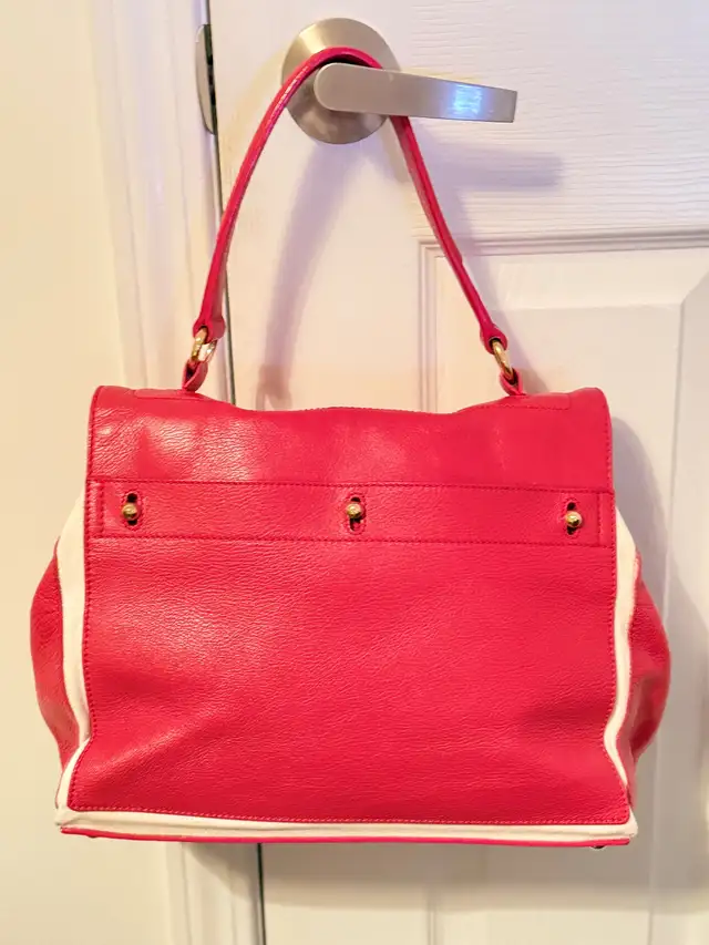 YSL leather Muse bag in Women's - Bags & Wallets in Markham / York Region - Image 3