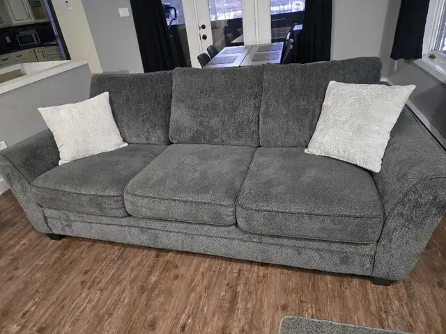 100" sofa for sale in Couches & Futons in West Island - Image 3