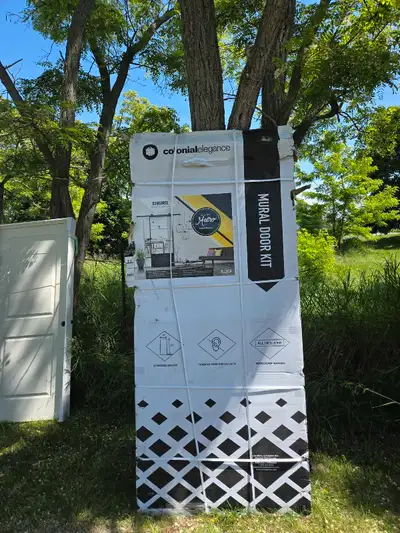 I'm selling a brand new Colonial Elegance Concorde Broadway mural door kit, featuring a steel frame...