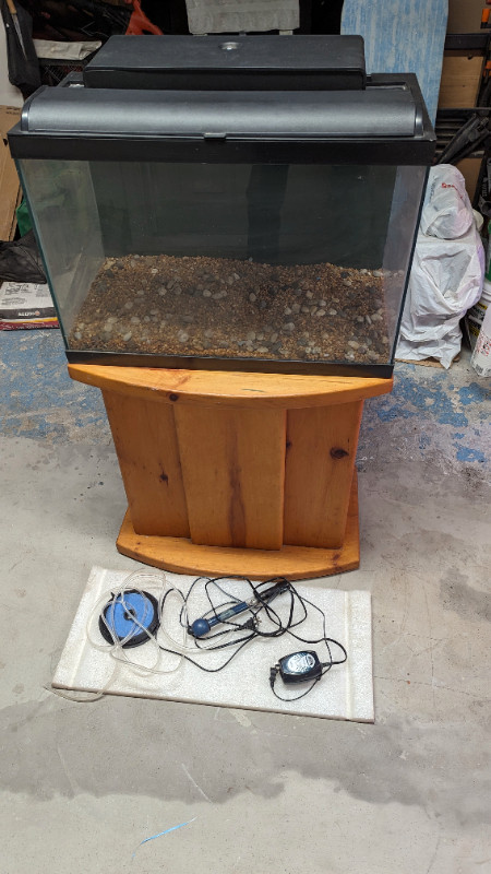 20 g. Aquarium with stand in Accessories in Dartmouth - Image 3