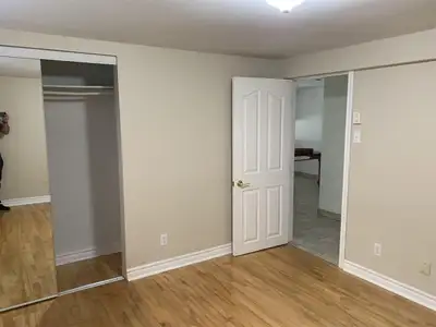 Grand 5 1/2 a louer appartement très propre