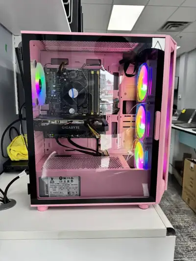 Firm Price! Low Ballers will be ignored. CPU: Intel Core i7 4th Ram: 16GB SSD: 500GB SSD GPU: Gigaby...
