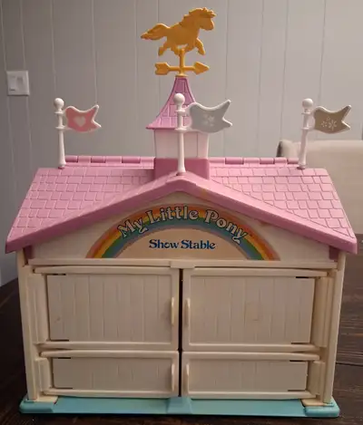 Vintage My Little Pony Show Stable, View more