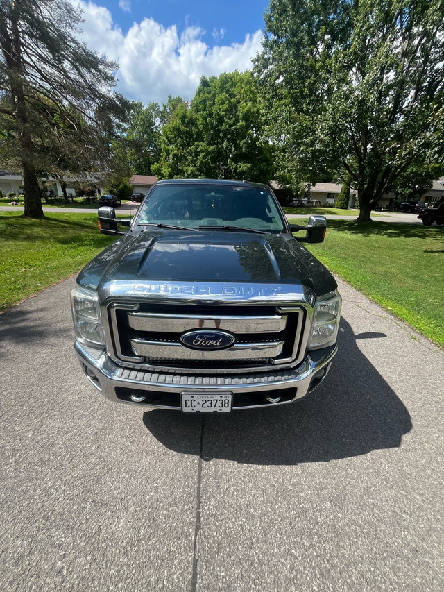 2015 Ford F250 Lariat Crew Cab in Cars & Trucks in Ottawa - Image 4