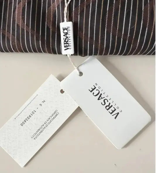 VERSACE Men's Designer Dress Shirt Size:16/42  ( L )NEW with Tag in Men's in Markham / York Region - Image 5
