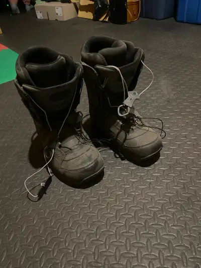 snowboard boots size 9.5 US, View more