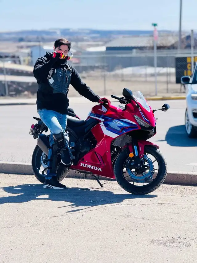 Honda CBR500R latest in Sport Bikes in Red Deer - Image 3