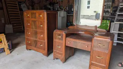 Vintage 3-Piece Vanity & Dresser Set, View more