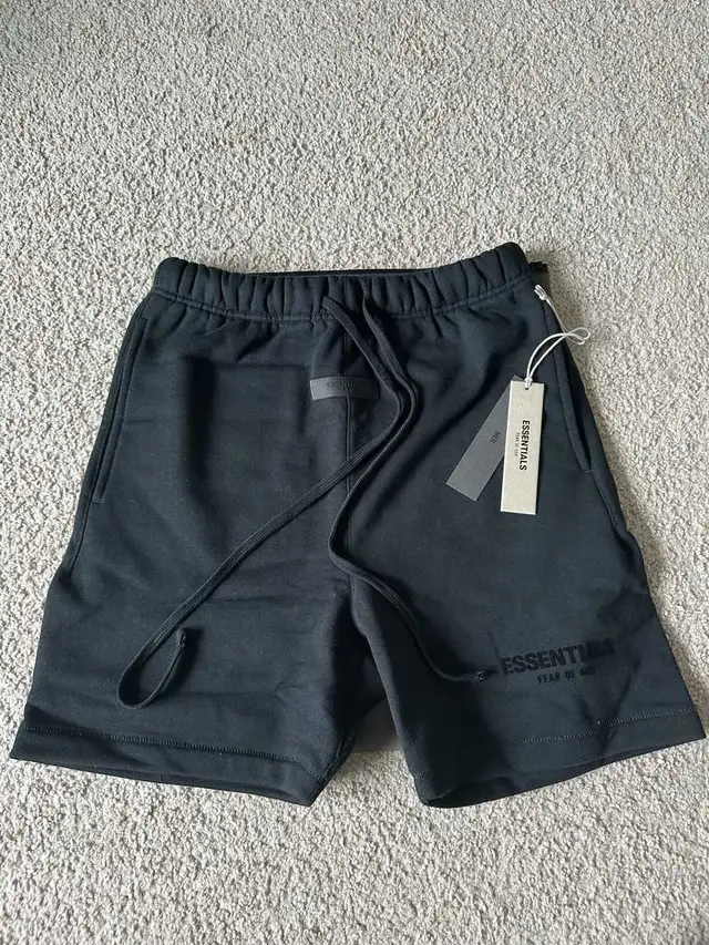 Black essentials shorts in Men's in Oshawa / Durham Region - Image 2