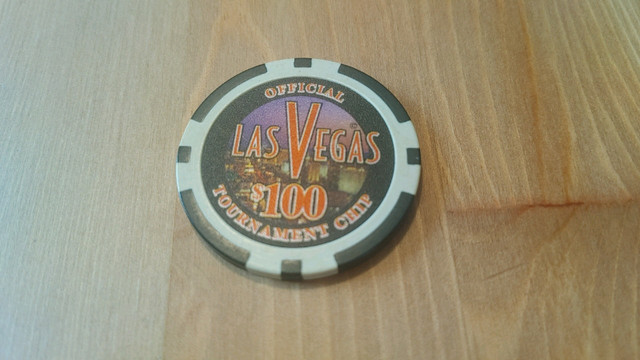 Casino chip in Arts & Collectibles in Leamington - Image 2