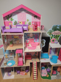 Barbie dream playhouse