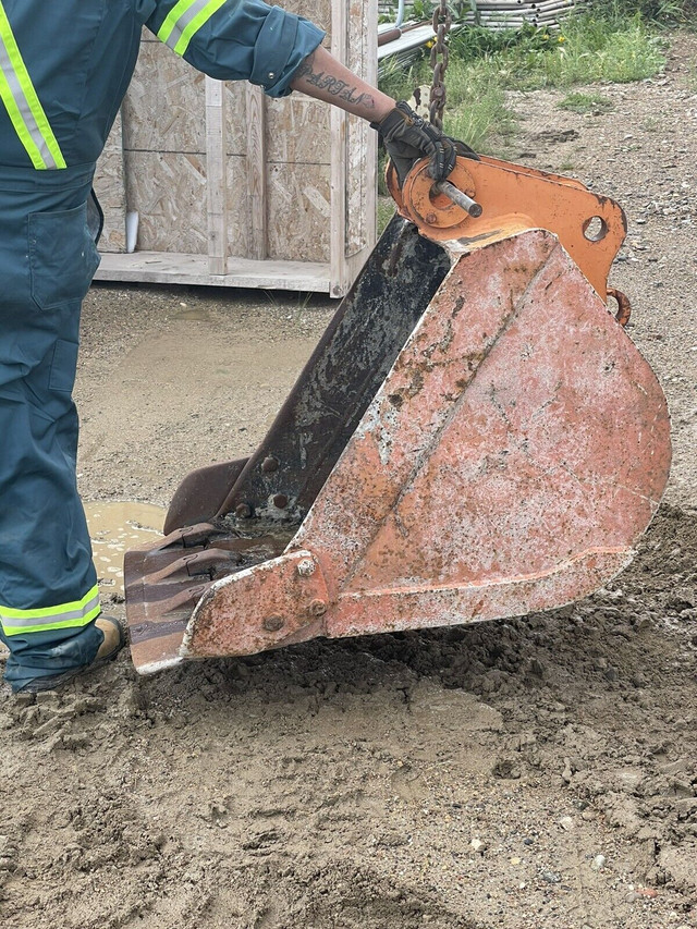 Digging bucket, 4 in Other in Prince Albert - Image 2