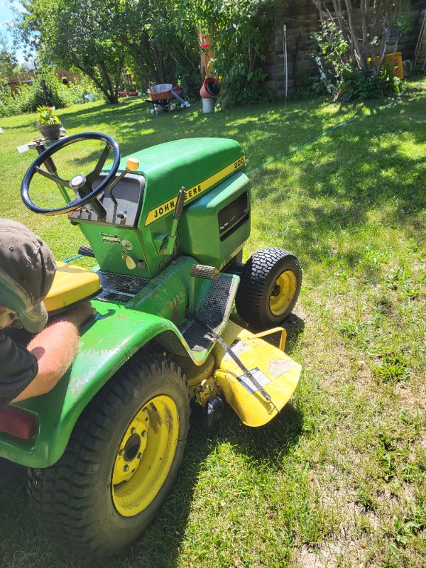 John Deere lawn mower Lawnmowers & Leaf Blowers Meadow Lake Kijiji