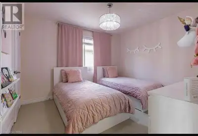 Rental Room available for female working professional or student
