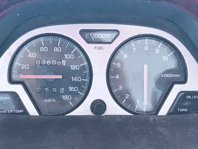 1996 Yamaha Vmax 600 in Snowmobiles in Edmonton - Image 8